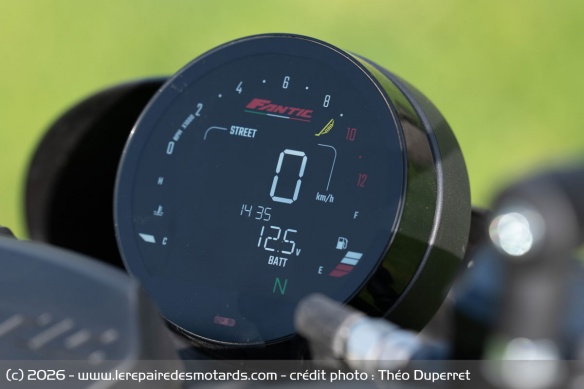 Le compteur de la Fantic Caballero 500 Rally