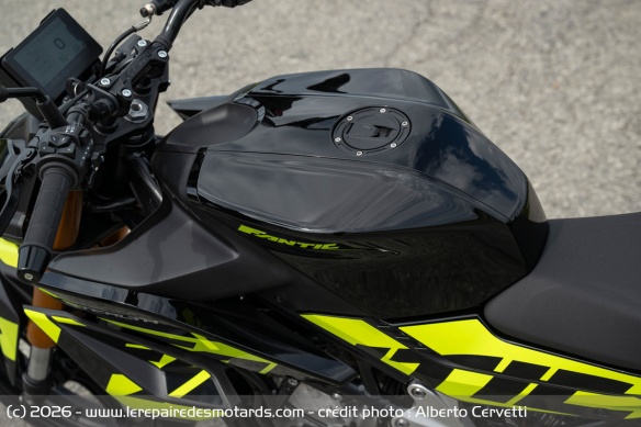 Le réservoir de 12 litres de la Fantic Stealth 500