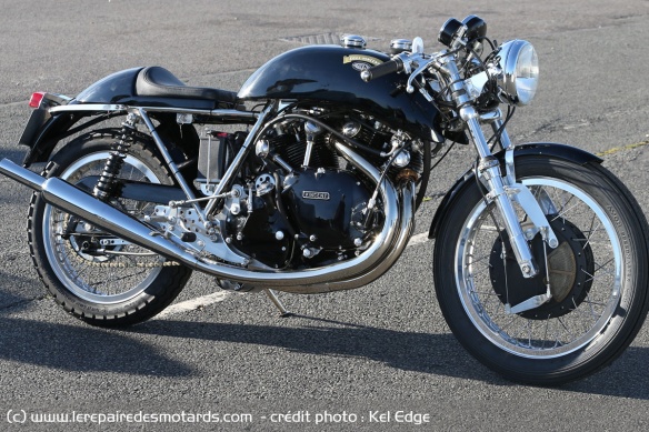 Essai de l'Egli-Vincent Godet 1330 Café Racer