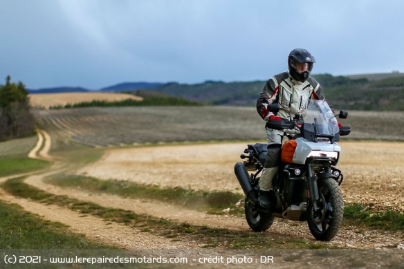 La Harley-Davidson Pan-America 1250 Special dans les chemins