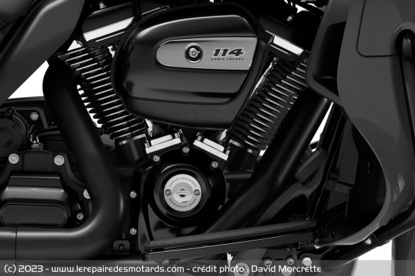bicylindre Milwaukee Eight 114 délivrant 87 chevaux à 5.020 tr/mn