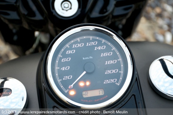 Compteur de la Harley-Davidson Road King Special
