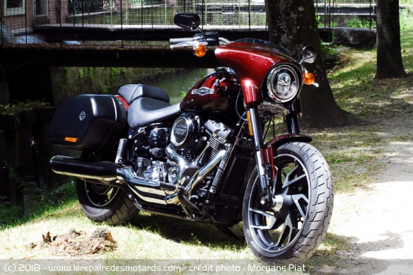 La Harley-Davidson Sport Glide 107 habillée