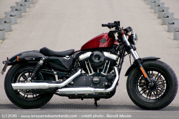 Harley-Davidson Forty-Eight rouge