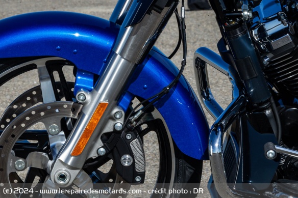 La fourche de la Harley-Davidson Street Glide