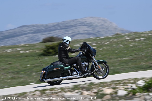 La Street Glide 107 sur route
