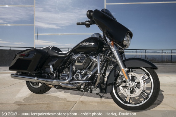 Harley-Davidson Street Glide 107