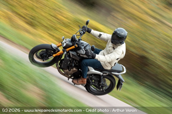 Essai moto Hero Hunk 440