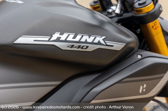Le r&eacute;servoir de carburant de la Hero Hunk 440