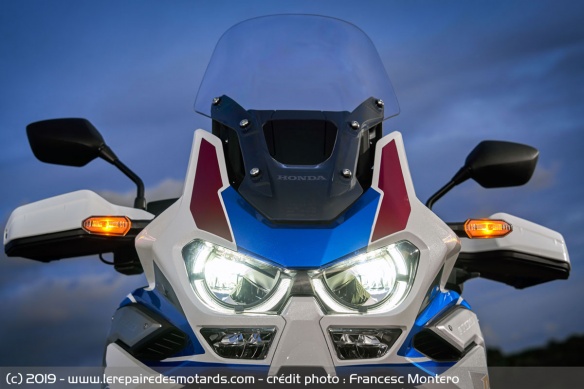 Phares de la Honda CRF1100L Africa Twin Adventure Sports