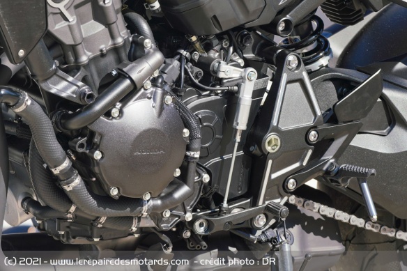 La Black Edition se pare d'équipements supplémentaires, dont un quickshifter up&down