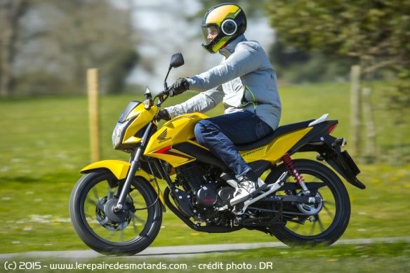 Essai Honda CB 125 sur départementale
