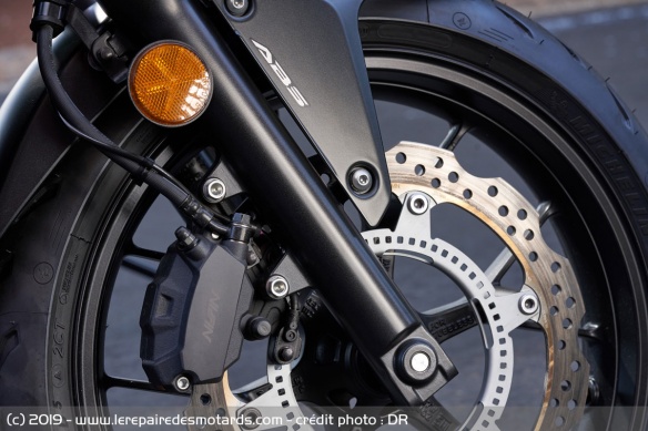 Frein avant de la Honda CB500F