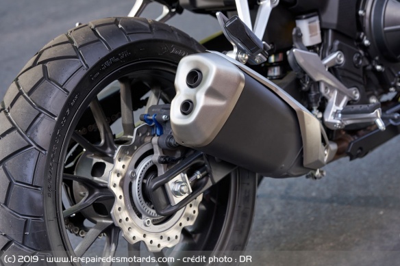 Roue arrière de la Honda CB500X