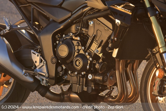 Le 4 cylindres est repris de la Fireblade 2017