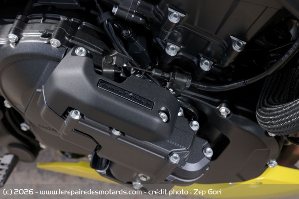 Le système E-Clutch vient se greffer au twin
