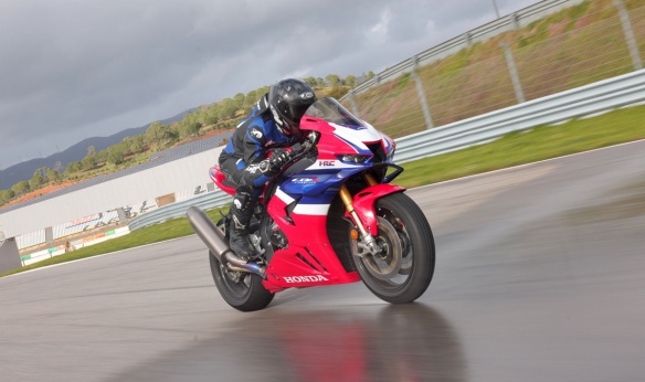 Essai de la Honda CBR1000RR-R Fireblade SP