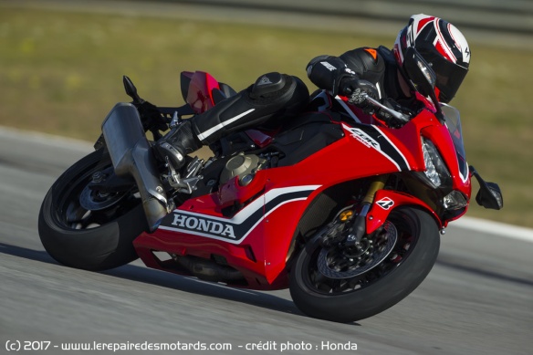 La Fireblade 2017 sur piste