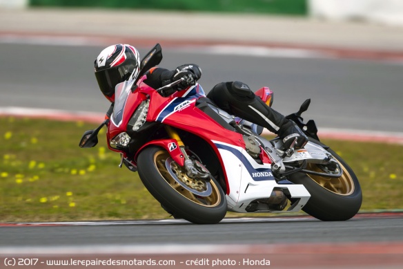 Prise en main de la Fireblade SP sur circuit