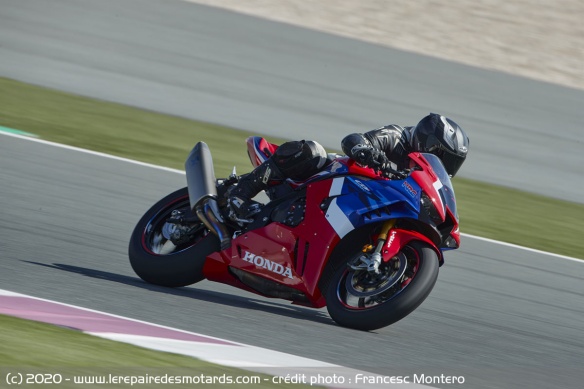Essai de la Honda CBR1000RR-R Fireblade sur circuit