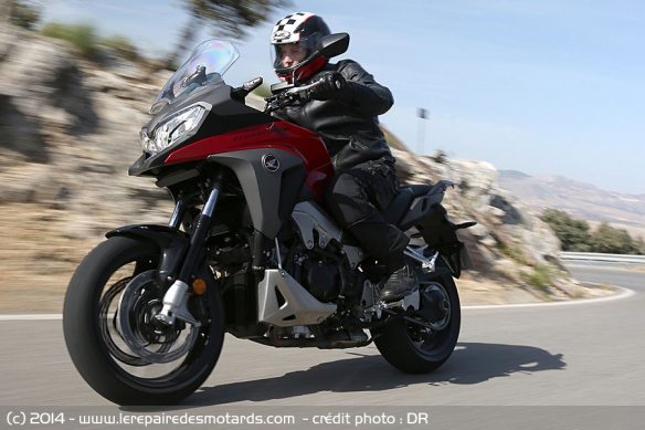 Honda Crossrunner sur nationale