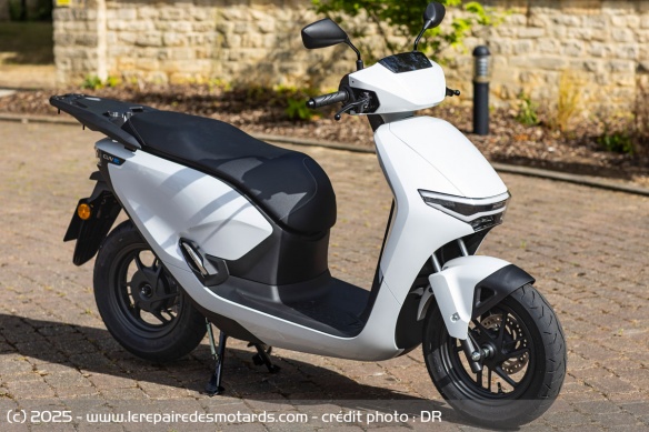 Le scooter électrique Honda CUV e: