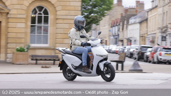 Essai scooter électrique Honda CUV e: Essai scooter électrique Honda CUV e: