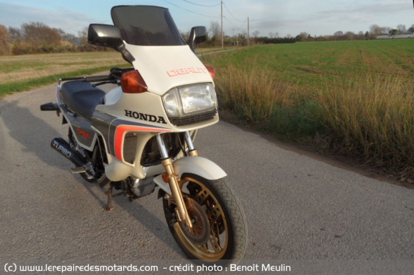 Honda CX 500 Turbo de 3/4