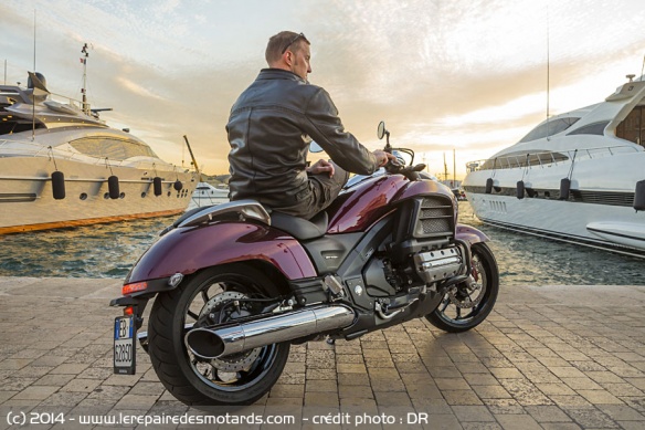 Honda F6C sur le port