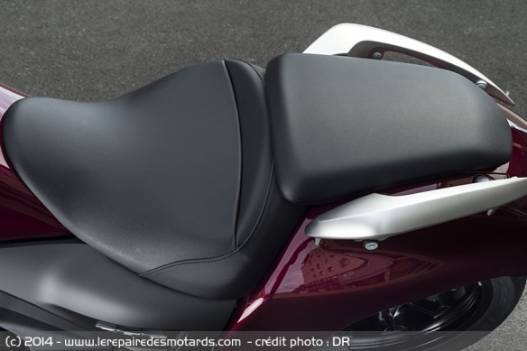 Selle Honda F6C