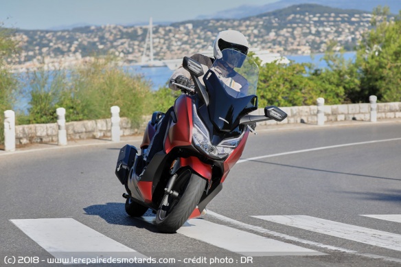 Essai du Honda Forza 125 sur route