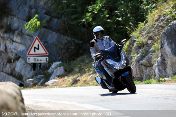 Essai du Honda Forza 300 sur les petites routes