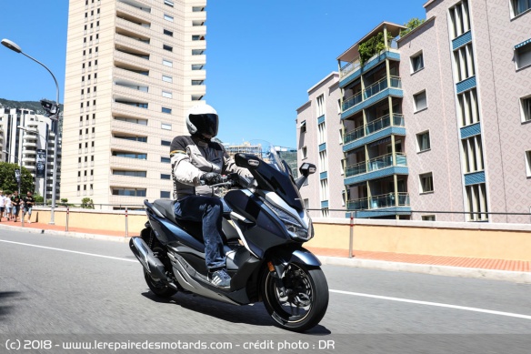 Essai du Honda Forza 300 en ville