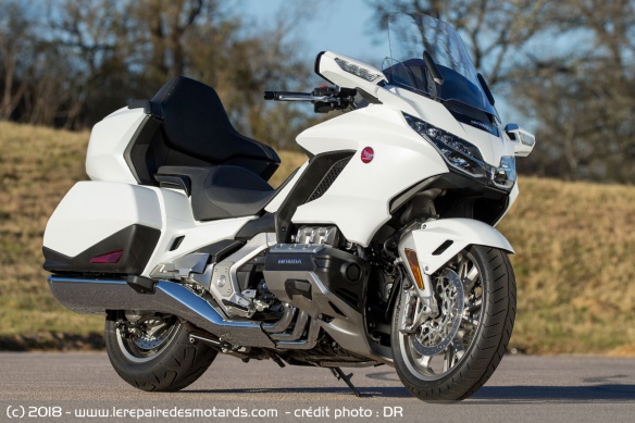 Honda GoldWing blanche