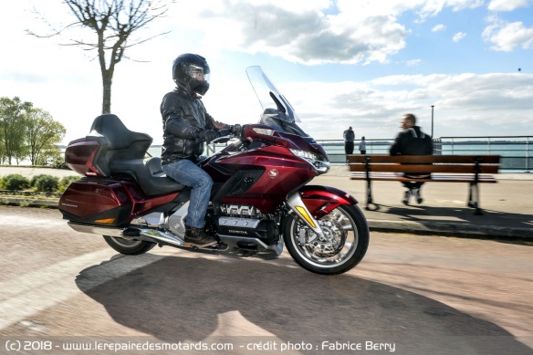 Honda Goldwing GL 1800 en ville