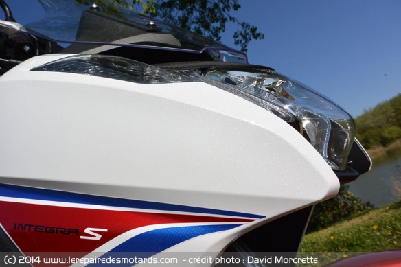 Phare avant Honda Integra 750