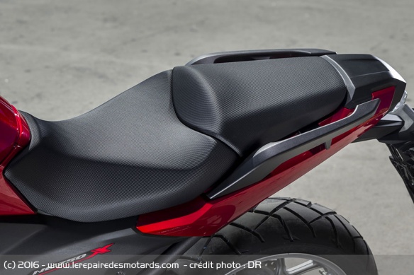 L'assise se veut confortable pour le pilote et son passager