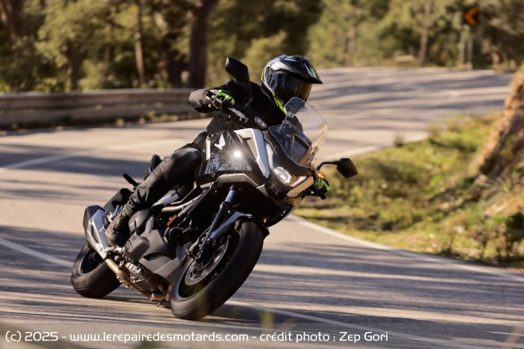 Avec son centre de gravité très bas, la Honda NC750X est toujours aussi facile de prise en main