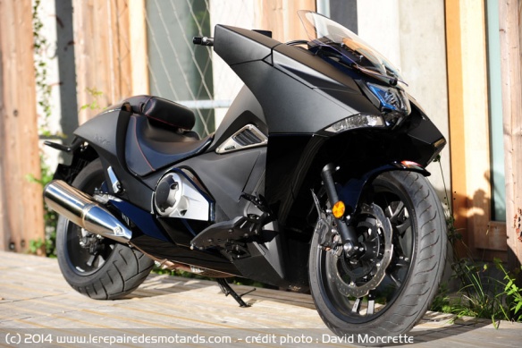 Honda NM4 Vultus