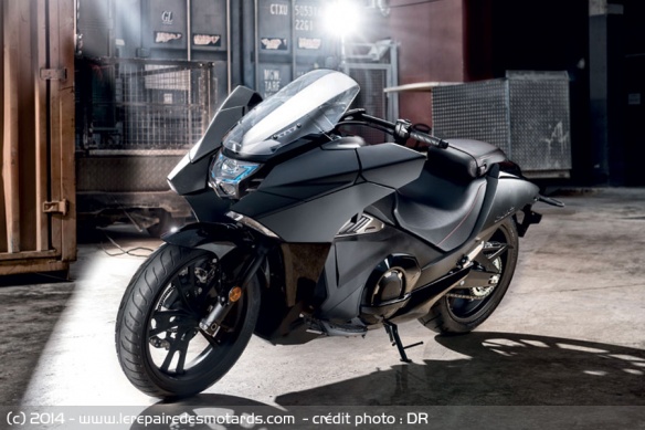 Honda NM4 Vultus