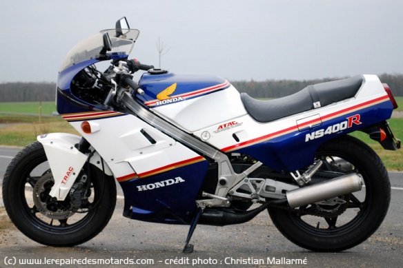 Essai Honda NS 400 R de coté
