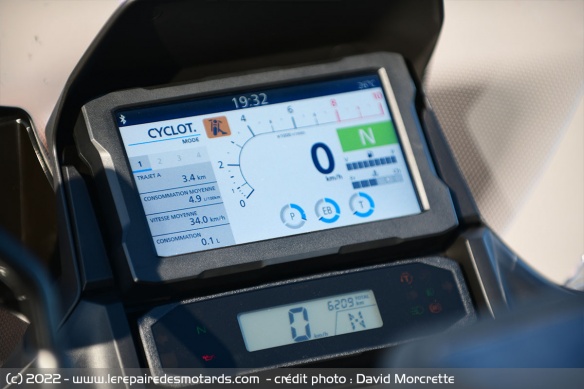 écran TFT tactile de 6,5 pouces