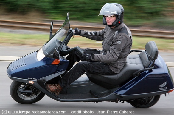Honda Spazio CN250 sur route