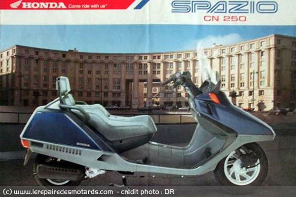 Pub Honda Spazio CN250
