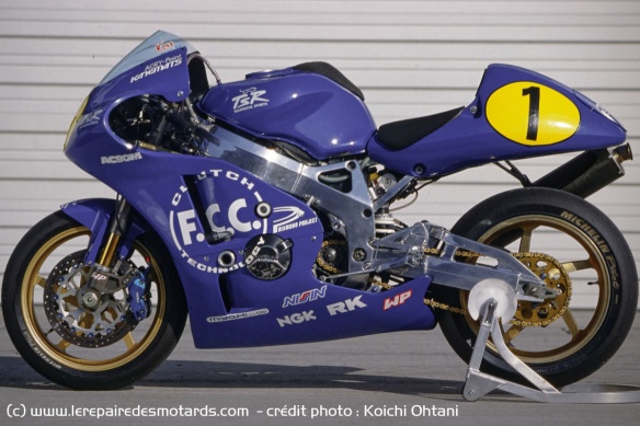 La TSR Honda AC90M de 2001