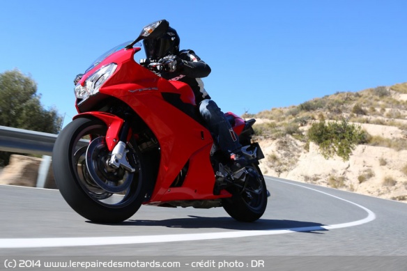 Essai Honda VFR 800