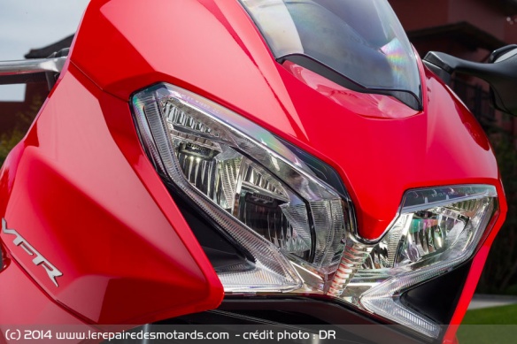 Phare avant Honda VFR 800