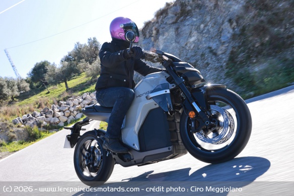 On ressent le savoir-faire Honda sur cette moto rassurante