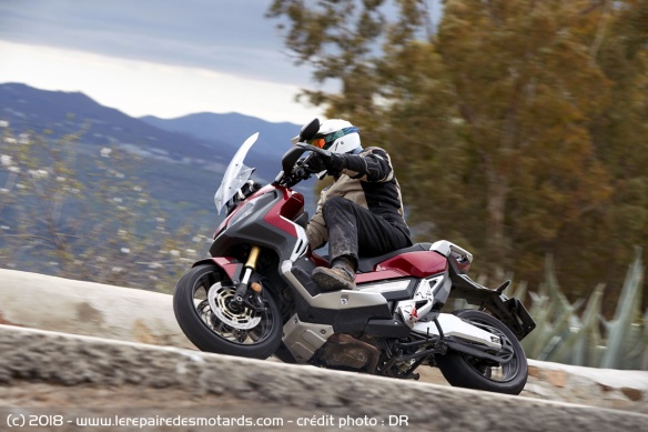 Le X-ADV surprend toujours par sa tenue de route et sa facilité de conduite