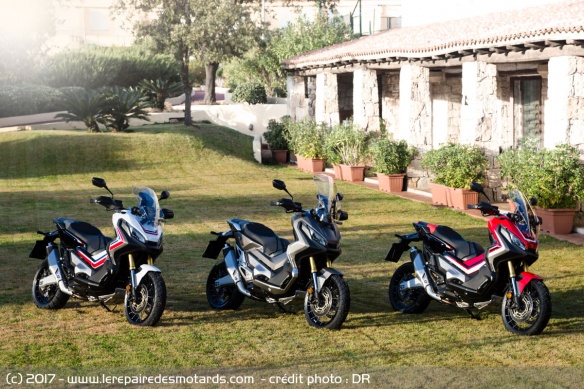 Le X-ADV est décliné dans trois coloris